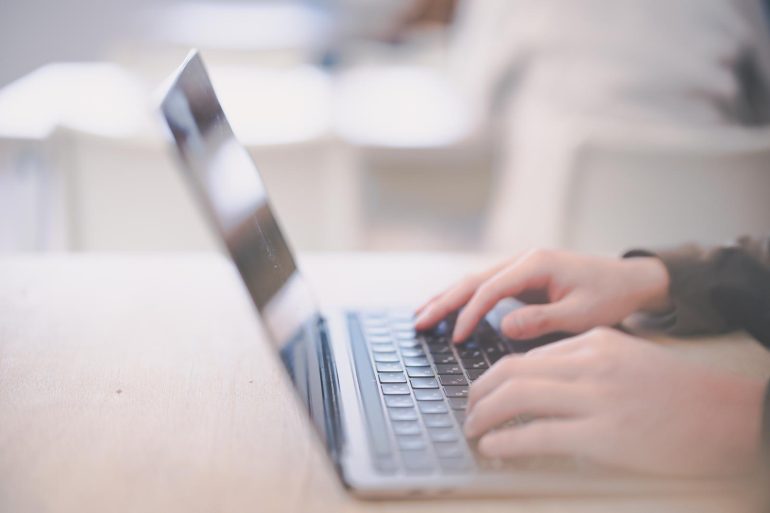 ホームページの制作にかかる期間はどのくらい?